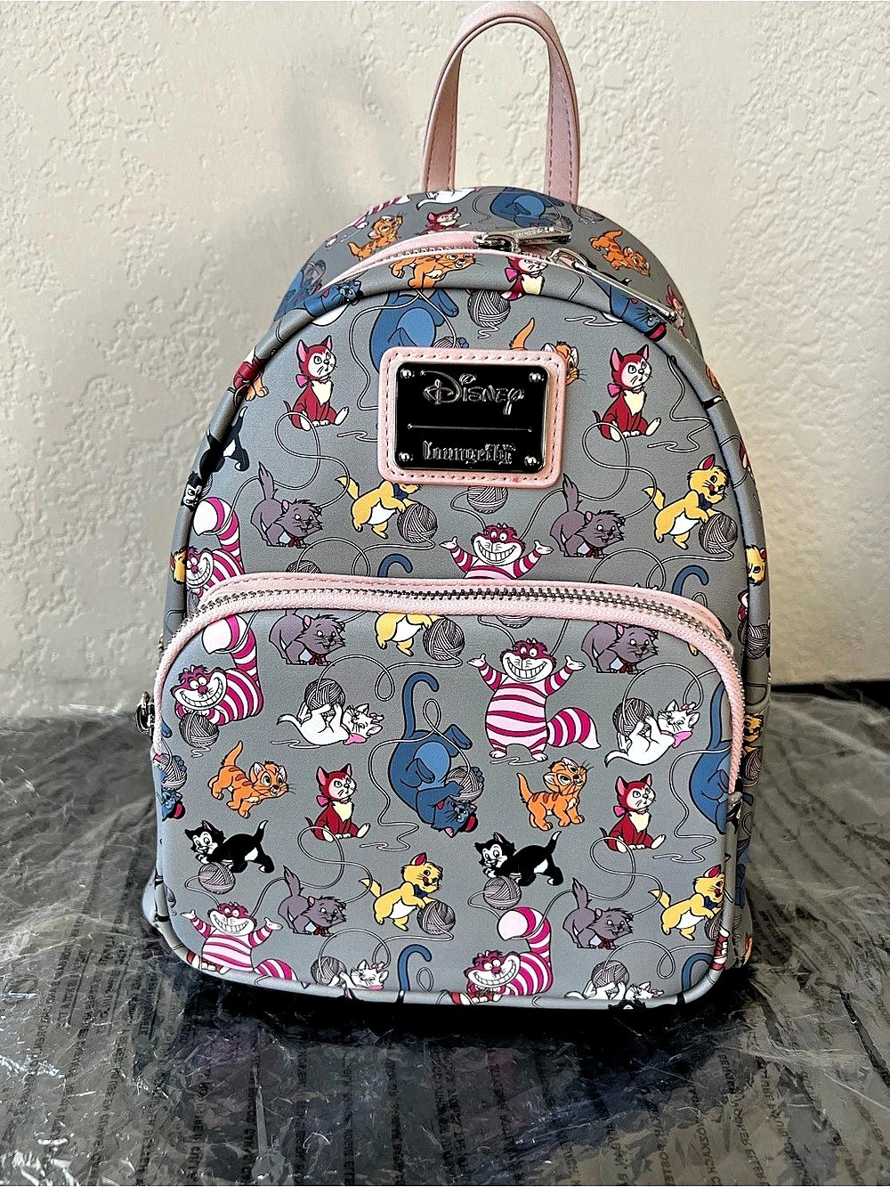 Loungefly Disney Cats Yarn Allover Print Mini Backpack Gray & Pink NWT